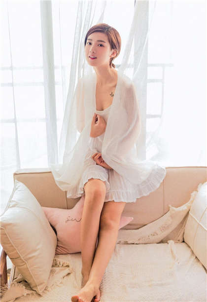 公交车上被玩-别哭忍着点我慢慢的就不疼了_偶糖恋事