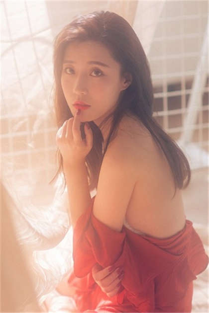 被男朋友啪啪-知性闷骚老妇女_偶糖恋事