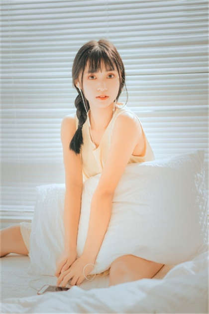 有校园h细节描写的小说-好深啊老师_偶糖恋事