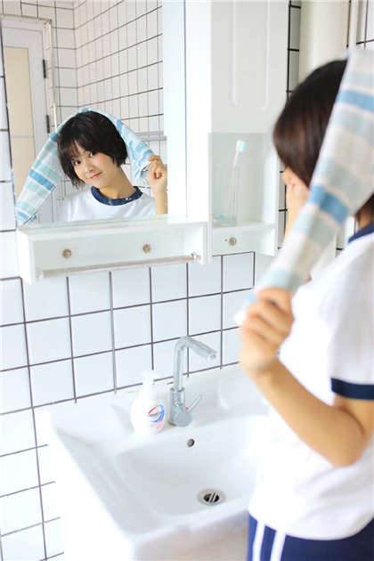 嗯啊嗯 快-gl小说肉_偶糖恋事