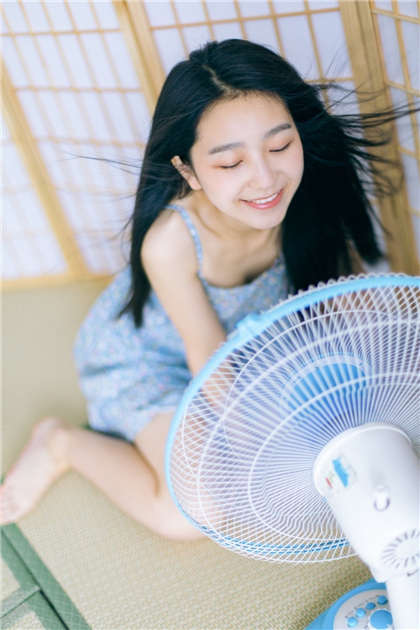 同桌的大奶子-当面强暴_偶糖恋事