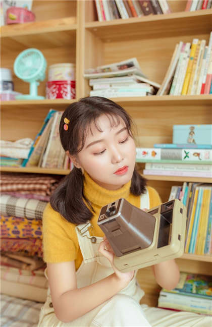 啊啊~不要插了疼~-对着镜子把腿张开_偶糖恋事