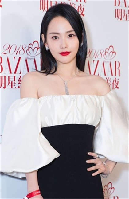 让人湿的黄文-男同桌把手我内裤_偶糖恋事