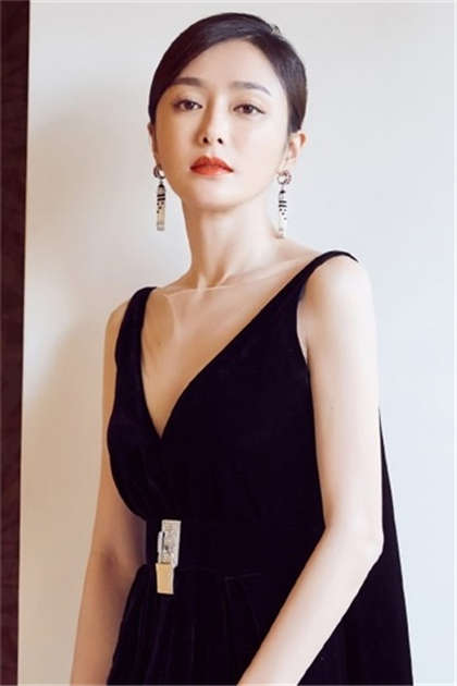 啊嗯嗯太快-把女友借给朋友见父母_偶糖恋事