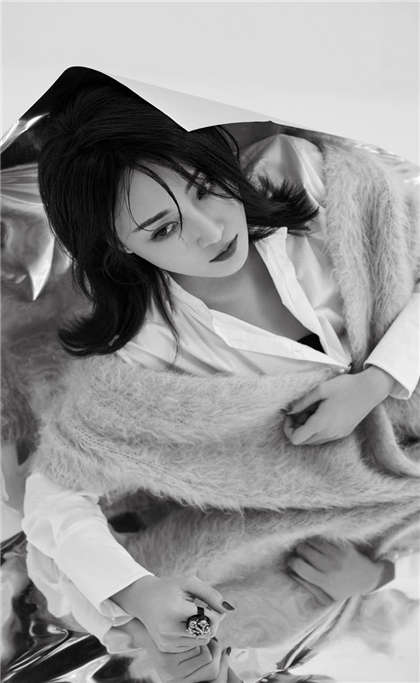 小说短文肉肉-前男友在外面跟我野战_偶糖恋事