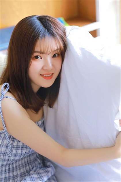 教我舔舔舔逼逼-我和同桌天天做_偶糖恋事