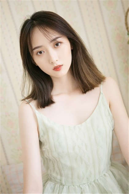 一把掀开她的肚兜-阿阿阿好棒老公快点_偶糖恋事