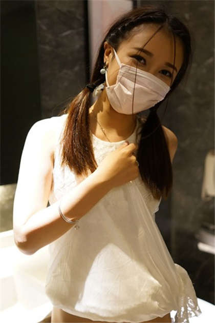 被玩的喷水了-公公舔我_偶糖恋事