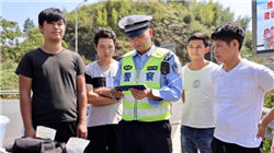 东方红卖飞泡泡玛特！