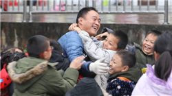 视频丨 “银行直供房”激增 部分低于市价25% 业内：既加速银行资产周转 又提供更多购房选择