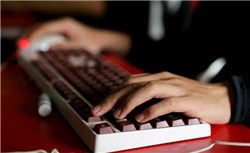 四川省人大经济委员会原副主任委员李曙光被“双开”：为他人在获取酒类经销权等方面谋取利益并收受财物