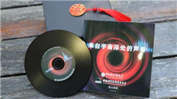 金价下跌 因美元走强且美国降息预期减弱