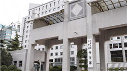 巴菲特宣布年底退休，60年暴赚5.5万倍！苹果仍是头号重仓股